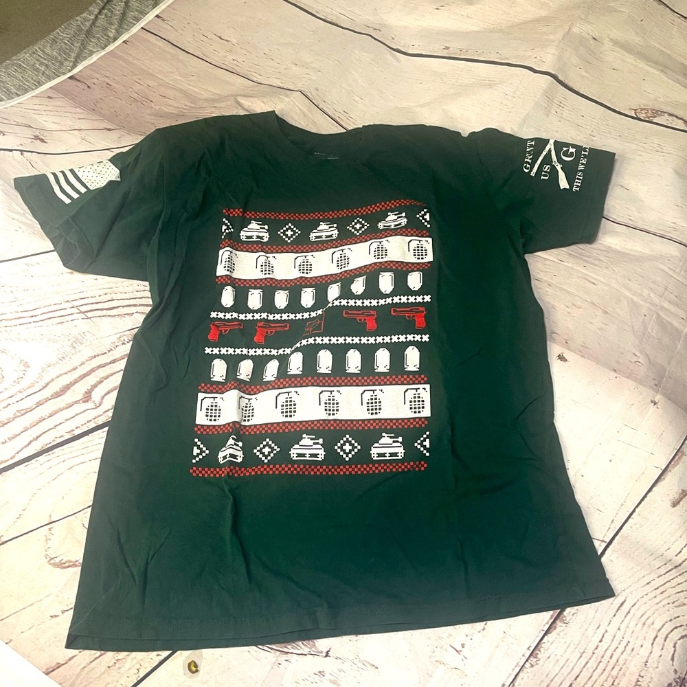 Men’s XL Christmas team gruntstyle tshirt
